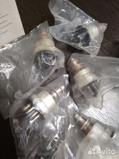 Лампа генераторный триод 6с9д