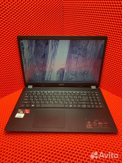 Ноутбук Acer Ryzen 3/Radeon Vega 3/SSD 256Гб (Топ)
