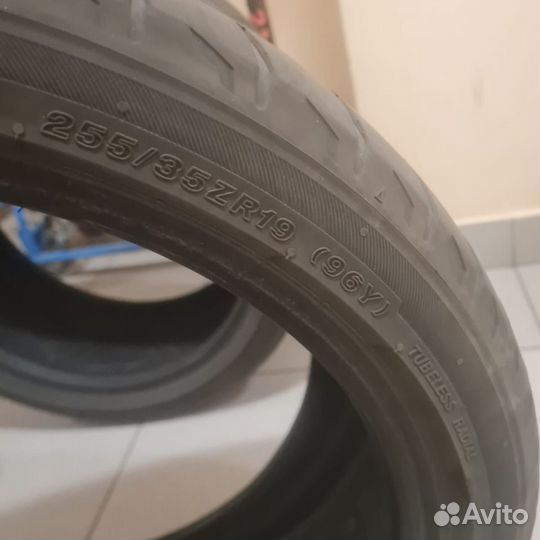 Bridgestone Potenza Sport 225/40 R19 и 255/35 R19