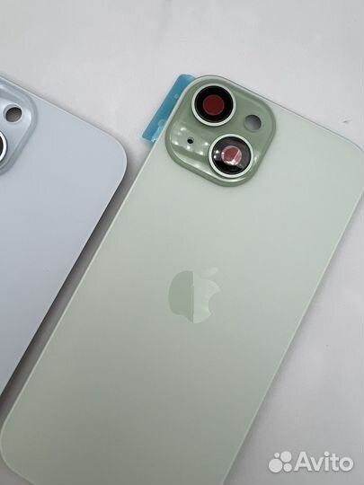 Задняя крышка iPhone 15