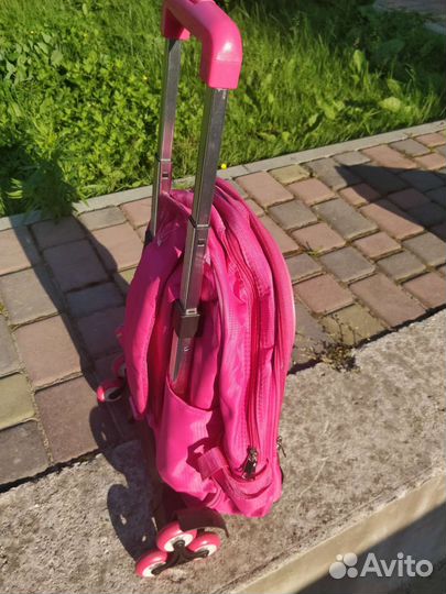 Детский чемодан на колесиках