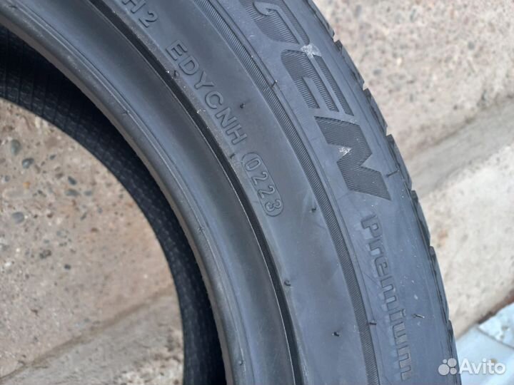 Kumho Crugen Premium KL33 215/60 R17