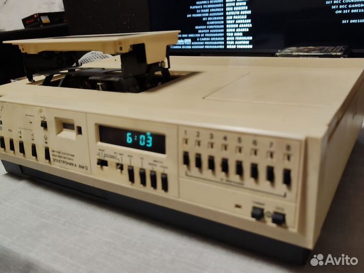 Видеомагнитофон вм12