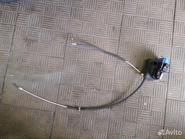 Замок задний левый Audi A8 D2