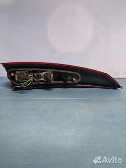 Фонарь задний правый универсал 9483689