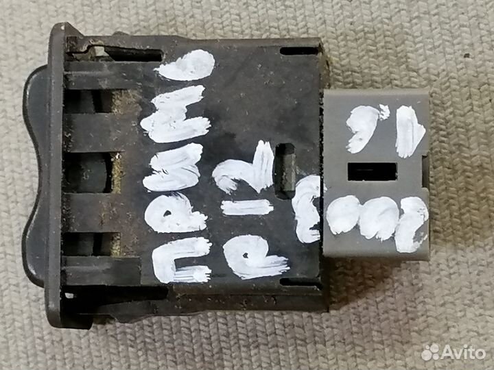 Кнопка блок. двери Nissan Primera 2003 P12