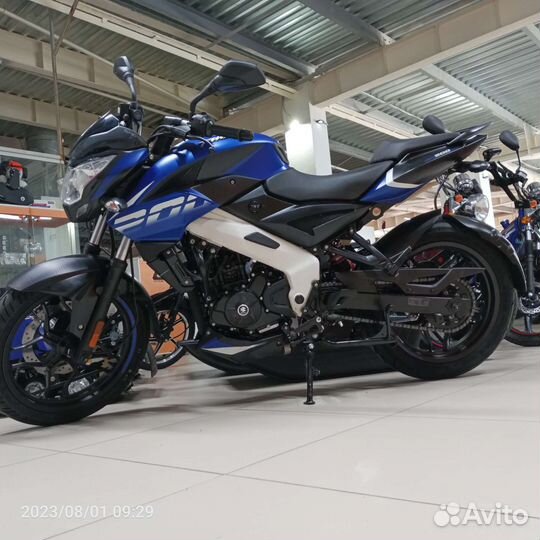 Мотоцикл Bajaj Pulsar NS200 24 лс вод. охлаждение