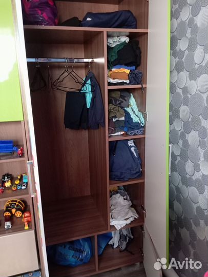 Детская стенка со столом