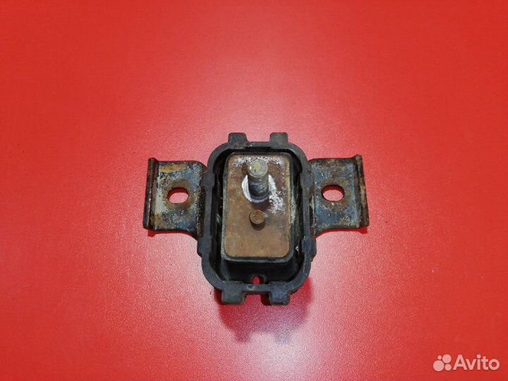 Подушка двигателя передняя Suzuki Jimny JA71 F5A