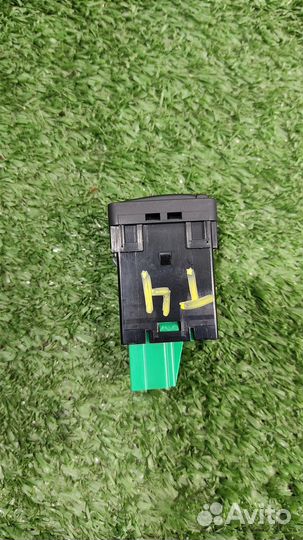 Кнопка парктроника Nissan Qashqai J11 2014