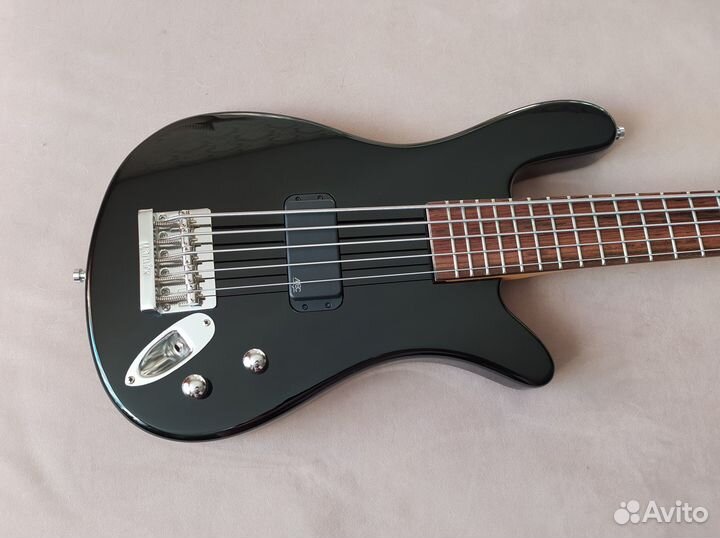 Бас 5 струн Warwick Rockbass Streamer