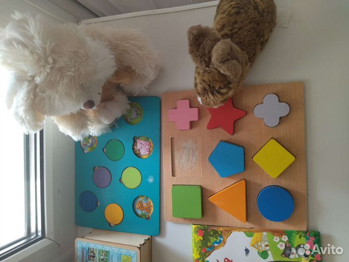 Детские книги и игрушки