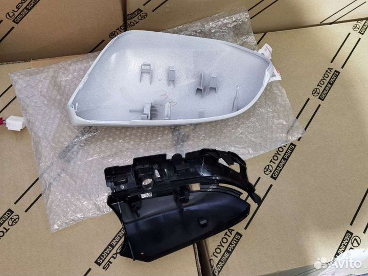 Крышка зеркала Toyota Camry 70