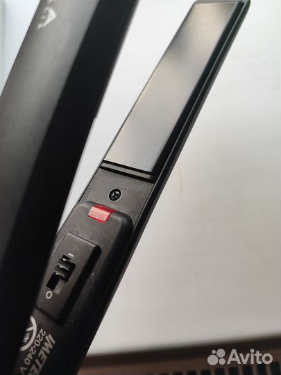 Утюжок и выпрямитель для волос