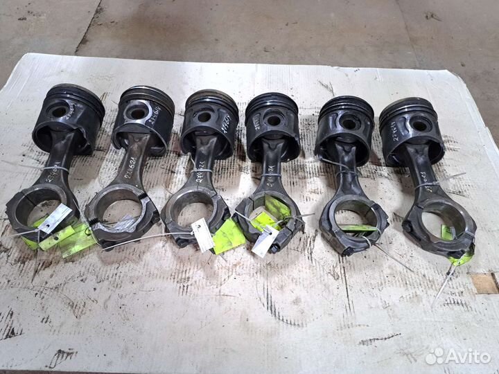 Поршень шатун iveco cursor 8