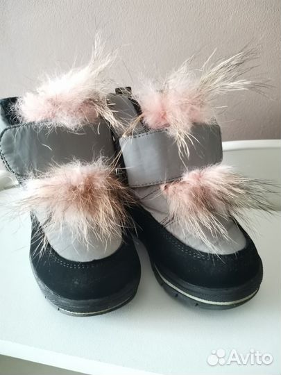 Обувь ботинки кроссовки на девочку 22 -26 размеры