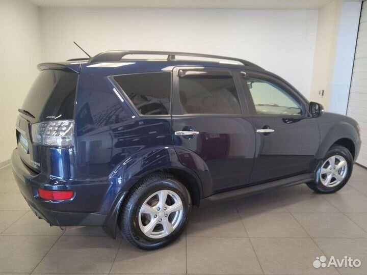Mitsubishi Outlander 2.4 CVT, 2011, 284 492 км
