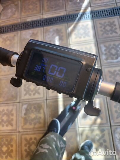 Самокат взрослый электрический бу