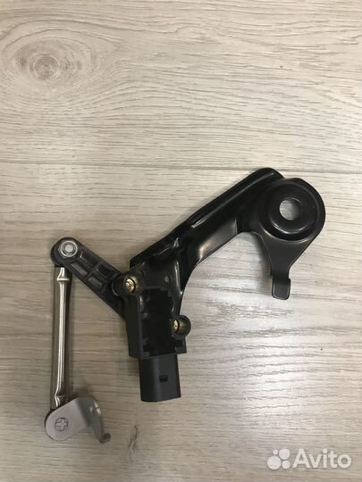 Датчик уровня положения кузова Audi