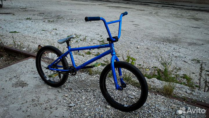 Трюковой велосипед бмх (bmx бейм)