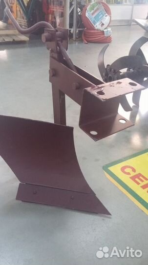 Плуг со сцепкой на мотоблок