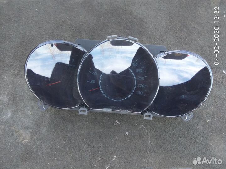 Панель приборов на Киа Сид 2016 года