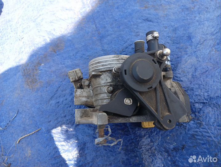 Дроссельная заслонка в сборе с датчиками пежо 406