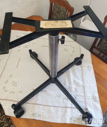 Подставка под телевизор