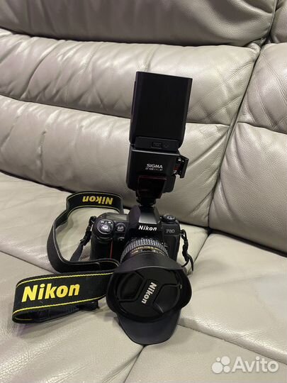 Зеркальный фотоаппарат nikon