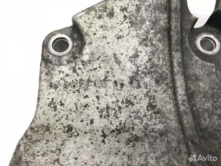 Кронштейн генератора Ssangyong Rexton D27DTP 2008