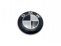 Эмблема на капот и багажник BMW 82 мм черно белая