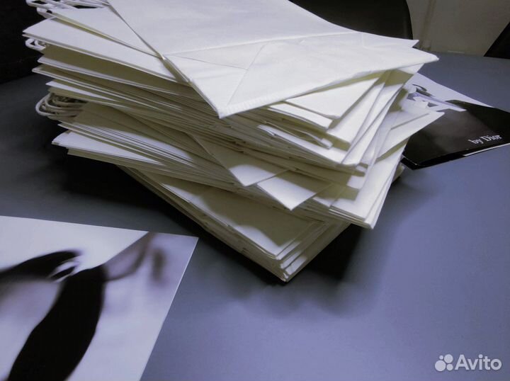 Крафтовый белый пакет с ручками 25 на 18 см