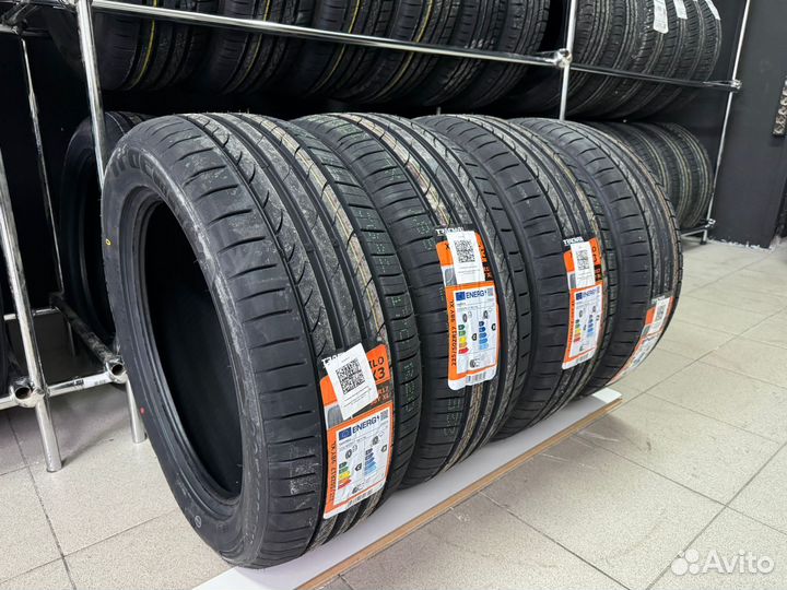 Tracmax X-Privilo TX3 225/35 R19 110