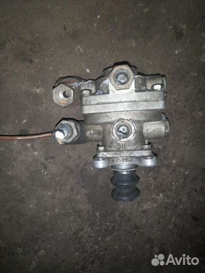 Главный тормозной кран ЗИЛ 43318