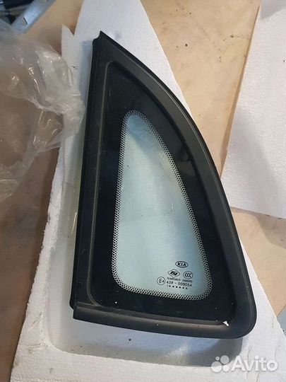 Стекло заднее левое (форточка) Kia Rio
