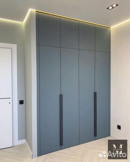 Красивый шкаф