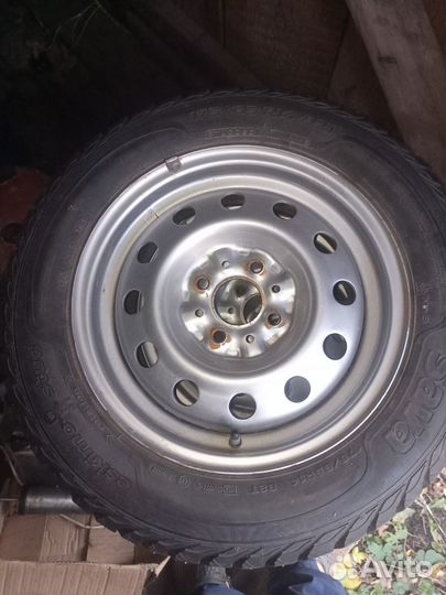 Sava Eskimo Stud 175/65 R14