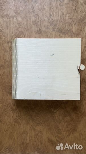 Деревянная шкатулка книга