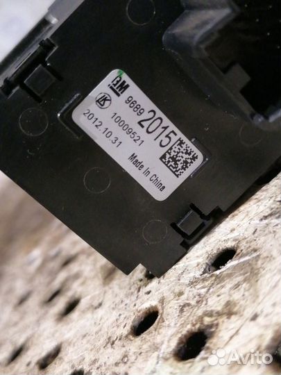 Блок управления света фар Chevrolet Aveo T300