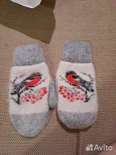 Варежки женские