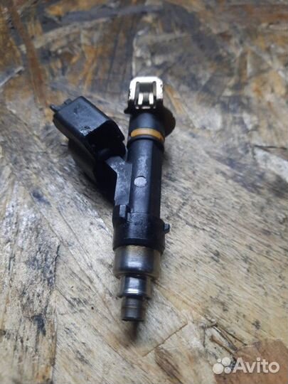 Форсунка Mazda 6 хэтчбэк 5 дв. 2.0 LF17 2008
