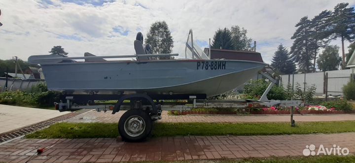 Лодка Днепр