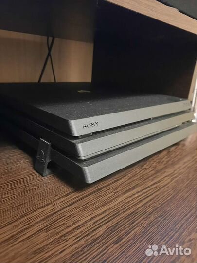 Sony playstation 4 PS4 pro 1tb с играми