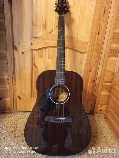 Акустическая гитара
