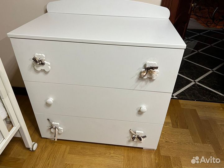 Детская кроватка с комодом