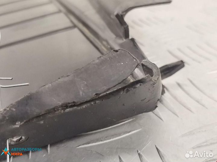 Диффузор вентилятора Ford Fusion 2018