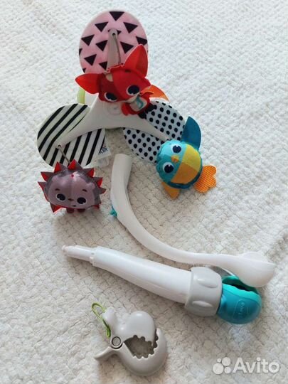 Каруселька на кроватку tiny love