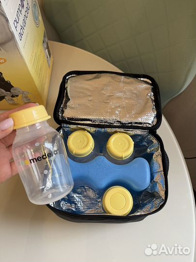 Молокоотсос электрический двойной Medela