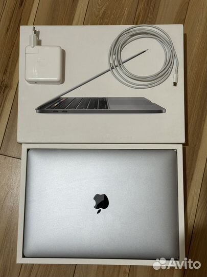 Macbook pro 13 512g 2020г