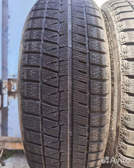 Bridgestone Blizzak Revo GZ 215/60 R17 96Q